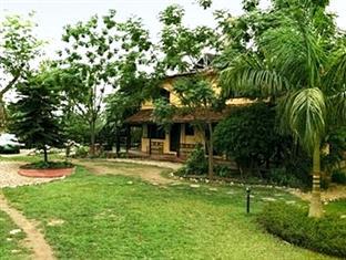 Hotel Sapana Village Lodge Читван Екстериор снимка